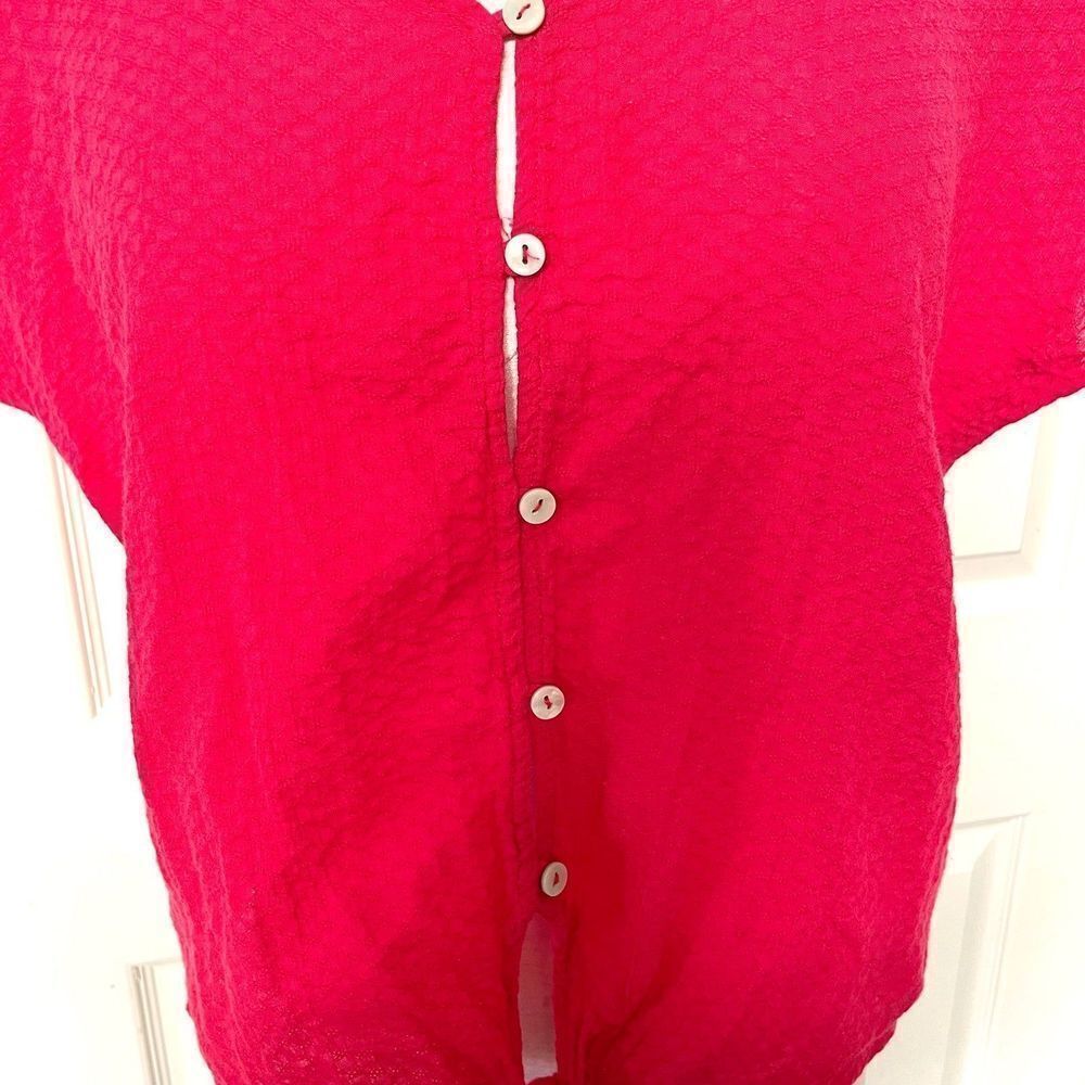 Universal Thread Tie Front Button Down Red Top - image 5